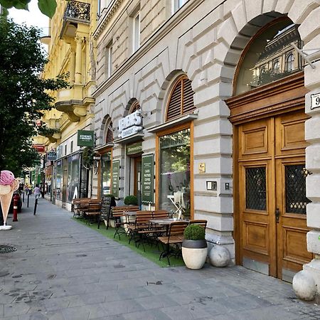 Real Deluxe Next To Danube Lägenhet Budapest Exteriör bild