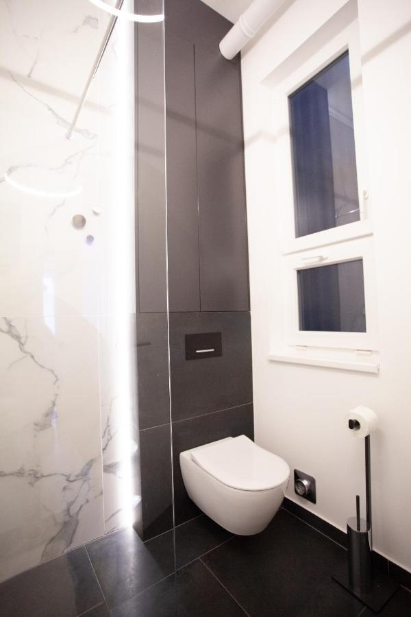 Real Deluxe Next To Danube Lägenhet Budapest Exteriör bild