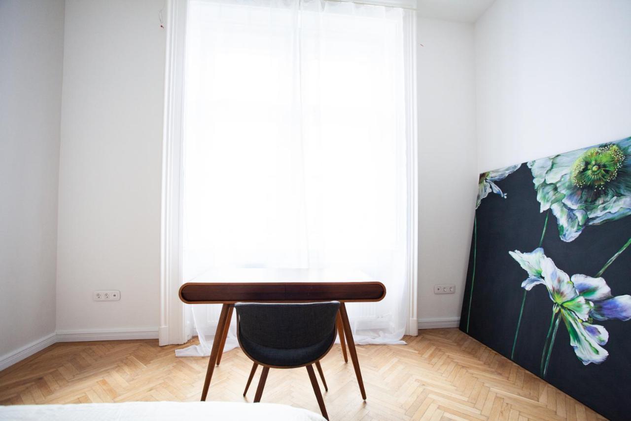 Real Deluxe Next To Danube Lägenhet Budapest Exteriör bild